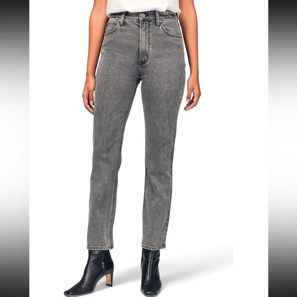 Abercrombie & Fitch The '90s Straight Mid-Rise Jeans Black Wash 26 Cool Girl